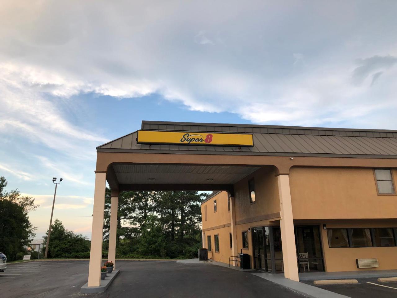 Super 8 By Wyndham Richburg/Chester Area Exterior photo